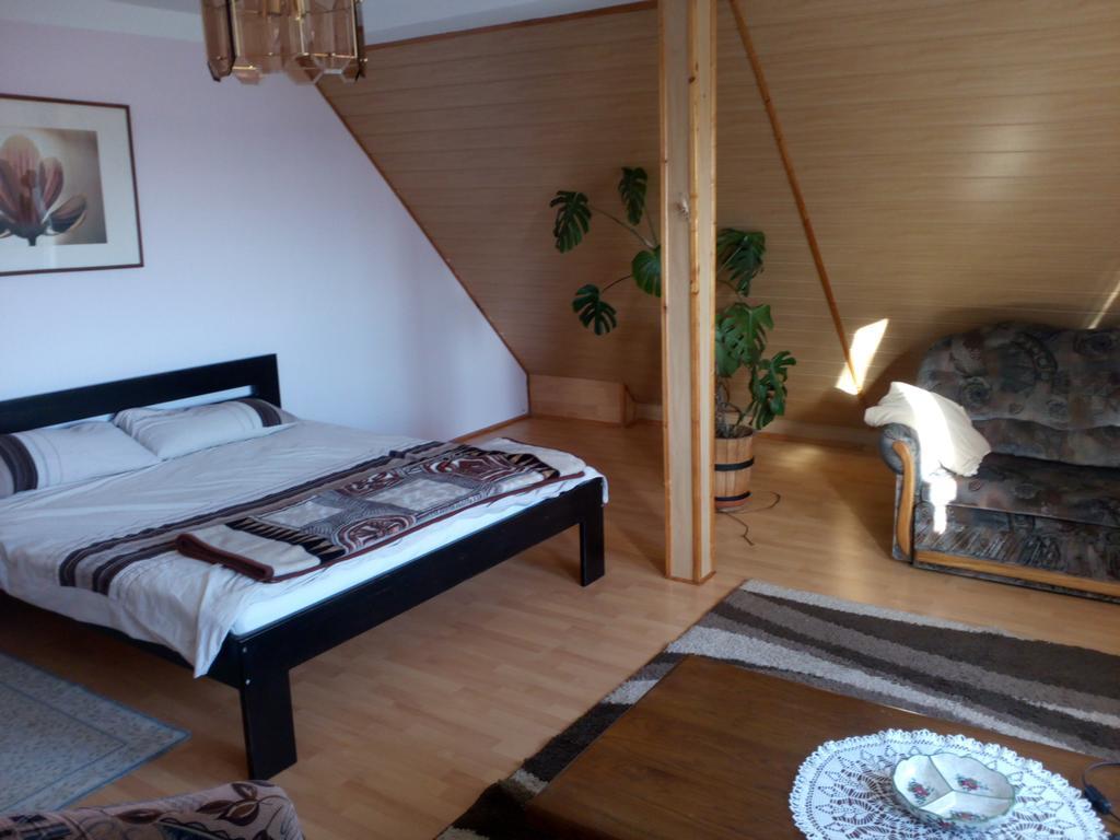 Nad Stawem Homestay